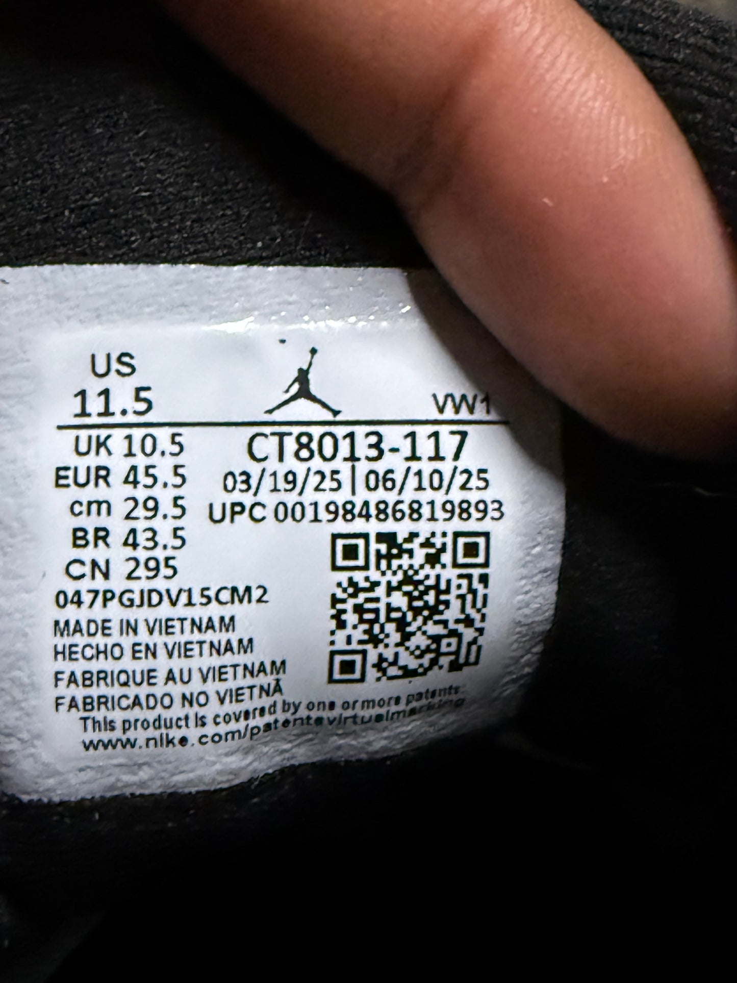 Jordan 12 Taxi 11.5 Men/13 Women “Preowned”