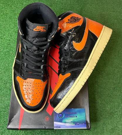 Jordan 1 shattered backboard 3.0 size 9.5men/11women