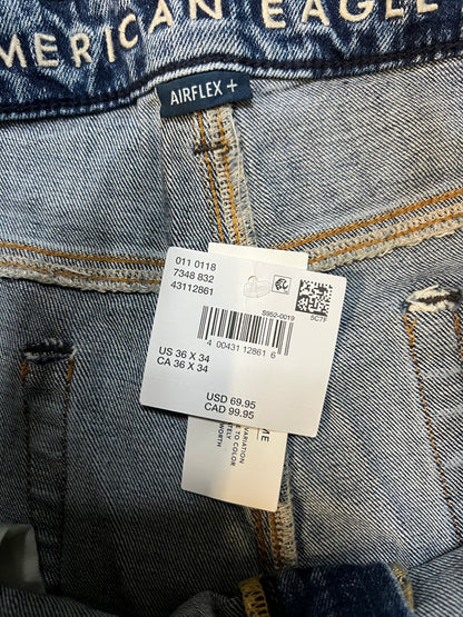 American eagle light wash distressed jeans