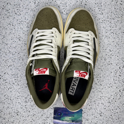 Jordan 1 Low Medium Olive 9 Men “Preowned”
