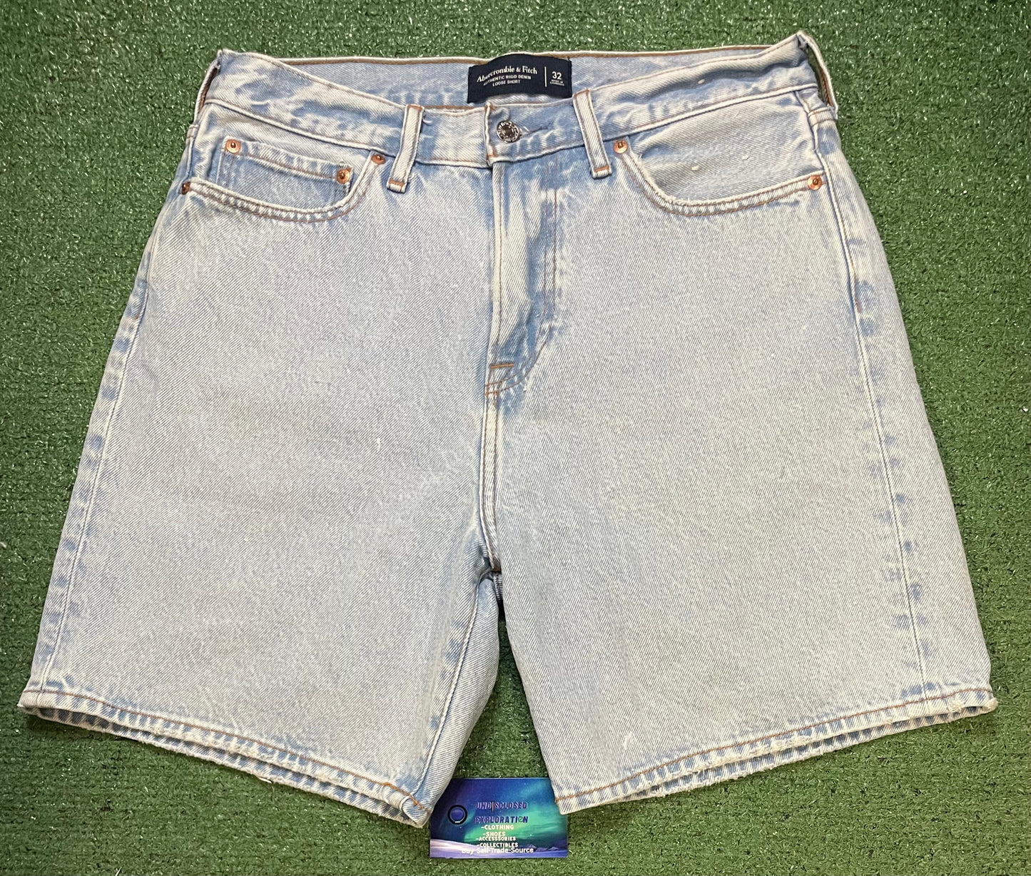 Abercrombie & Fitch Light wash Jean shorts