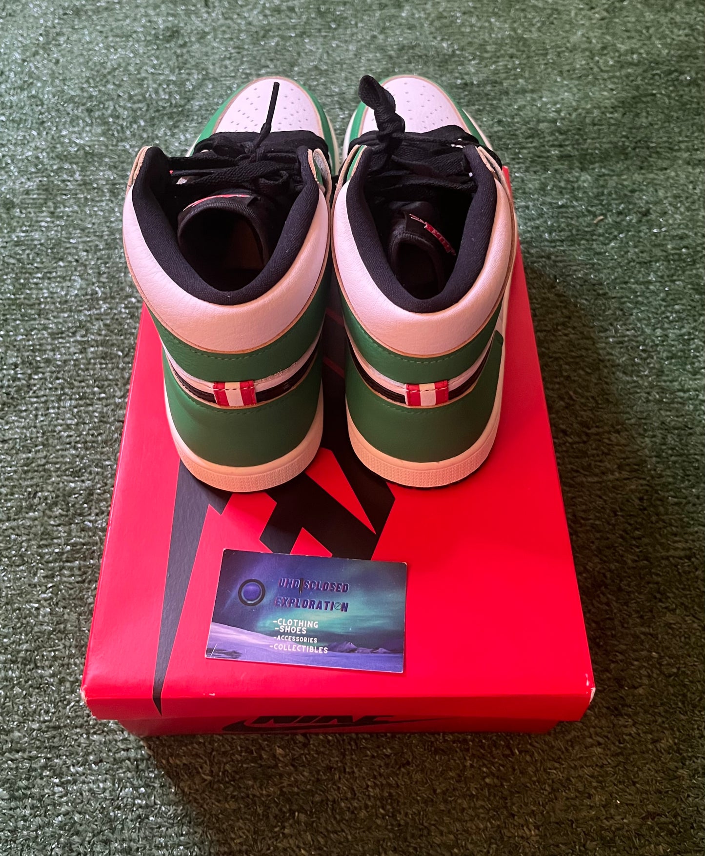 Jordan 1 high Lucky Green size 8men/9.5women