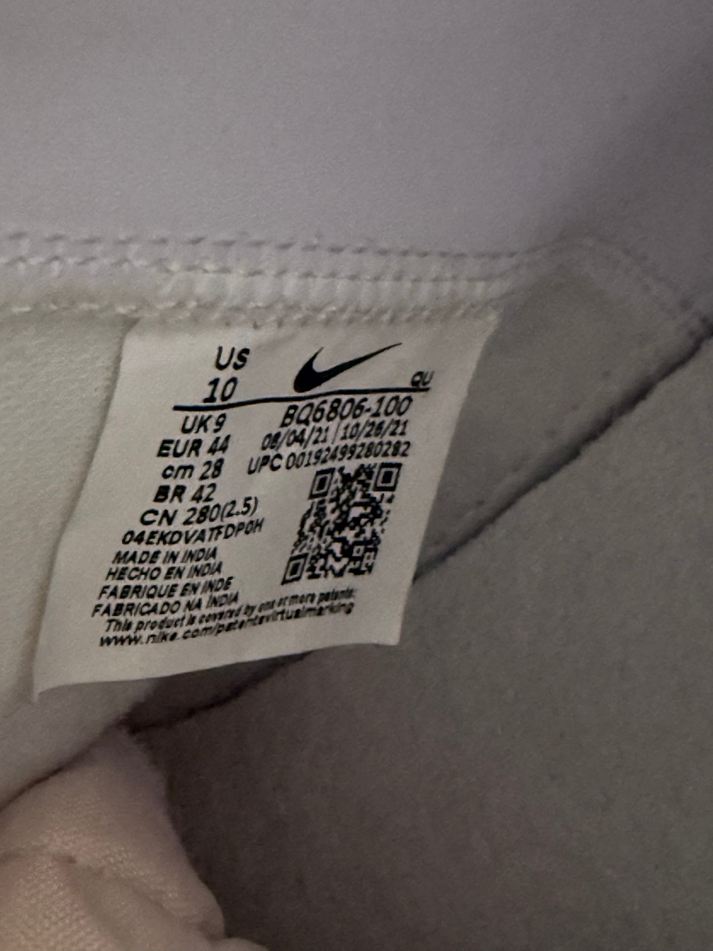 Nike Blazer White Black 10 Men/11.5 Women “Preowned”