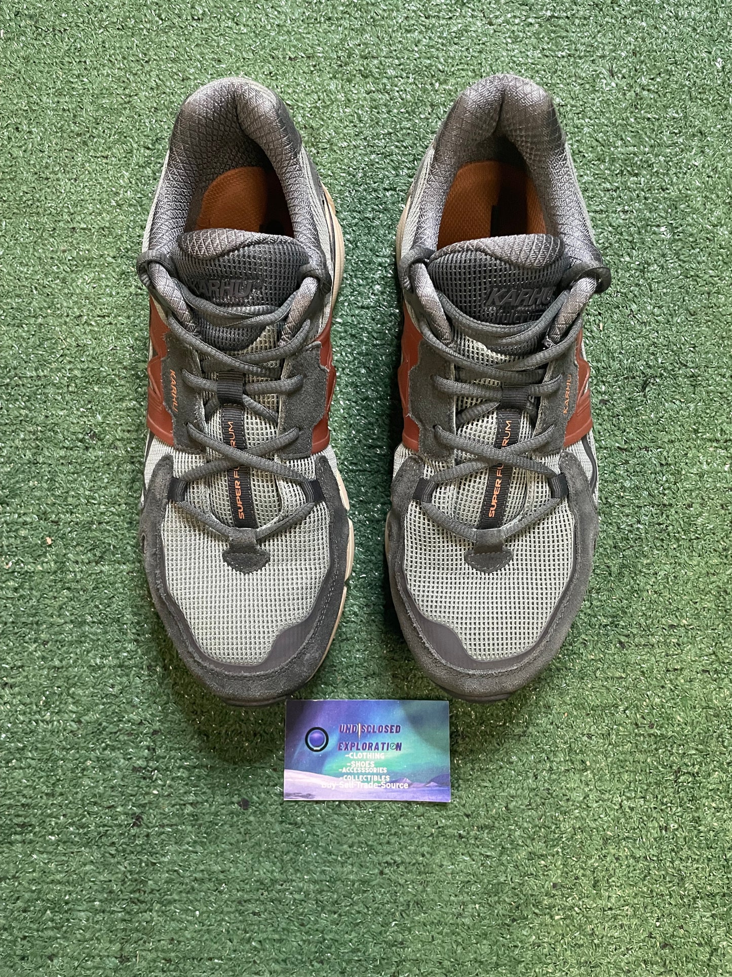 Karhu super fulcrum sage/sierra size 10.5men/12women