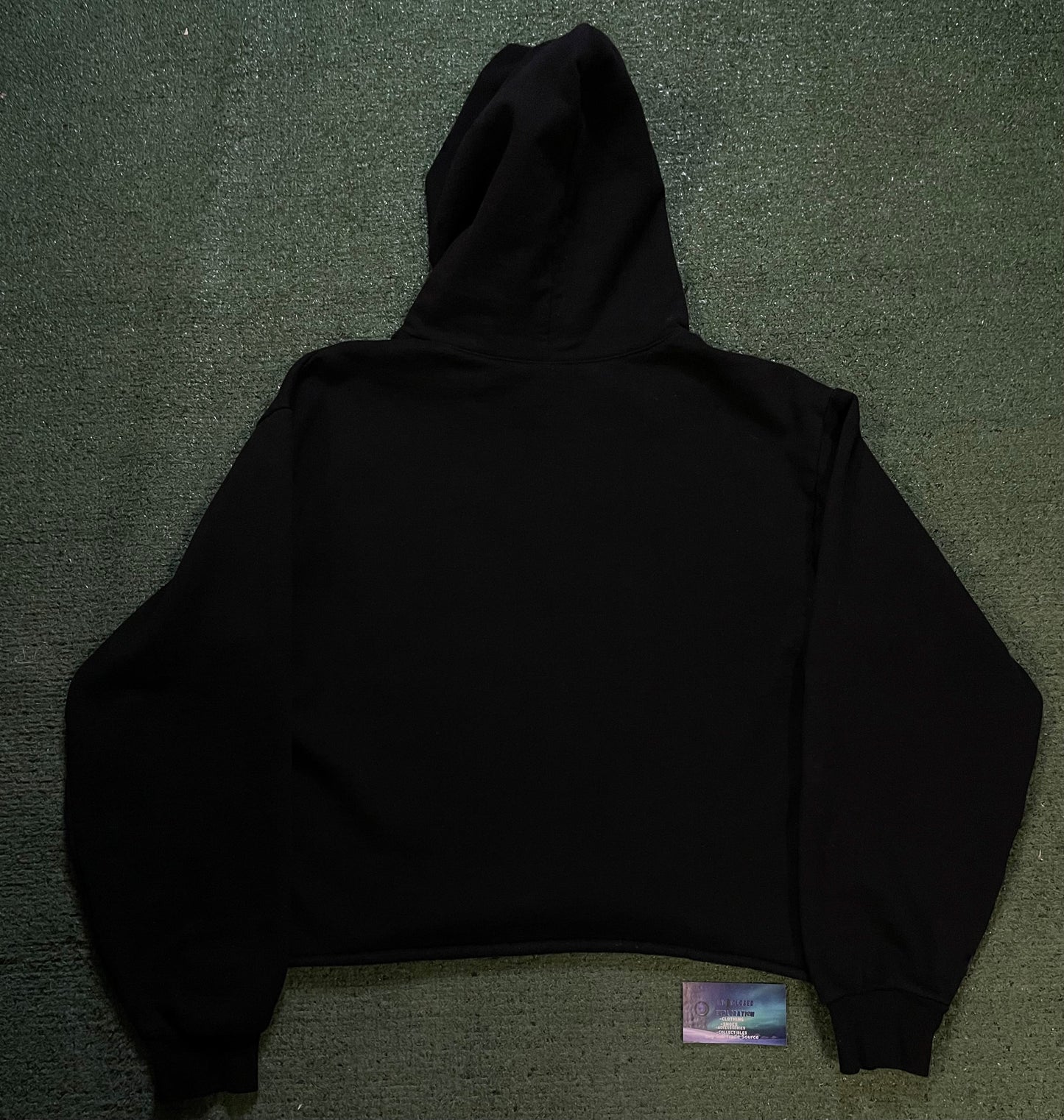 Gv Gallery Raspberry hills cropped black hoodie