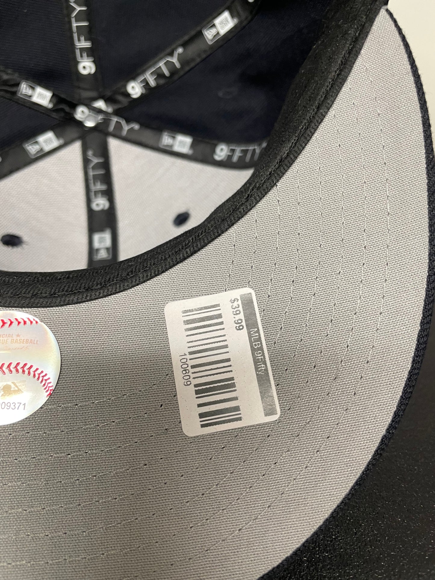 Seattle Mariners navy and white hat