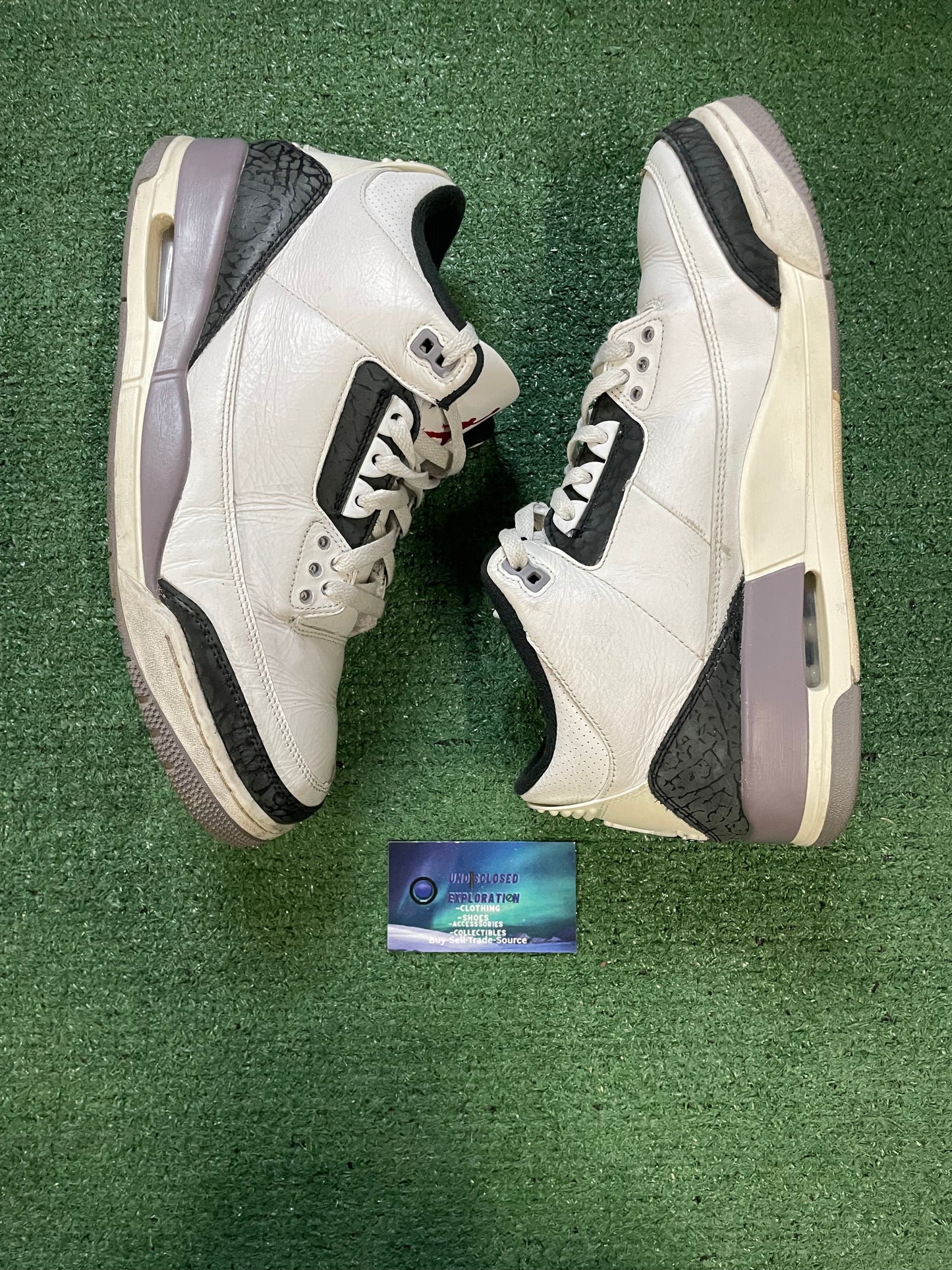 Air Jordan 3 cement grey size 11men/12.5women