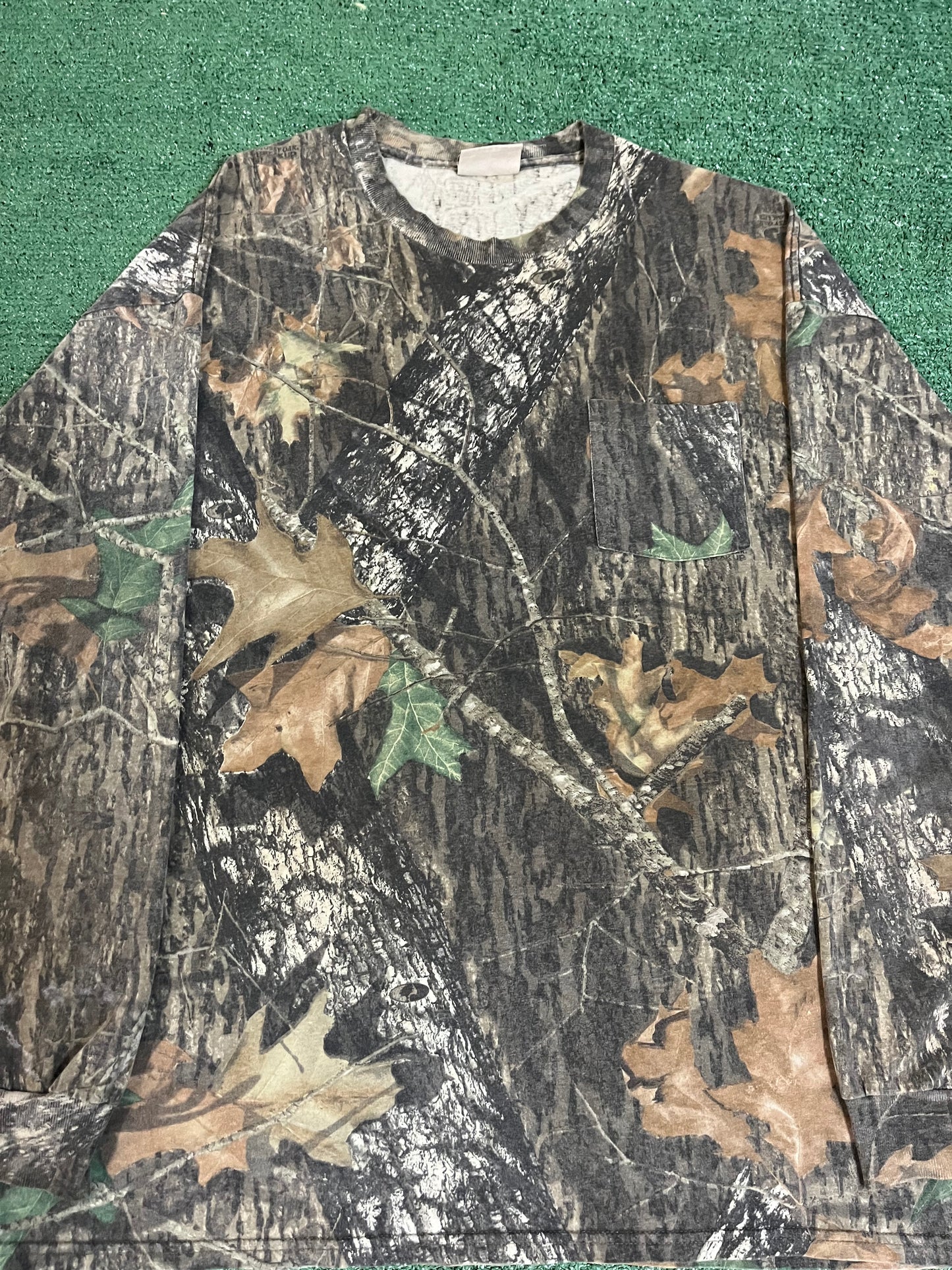 Vintage Mossy Oaks camo longsleeve