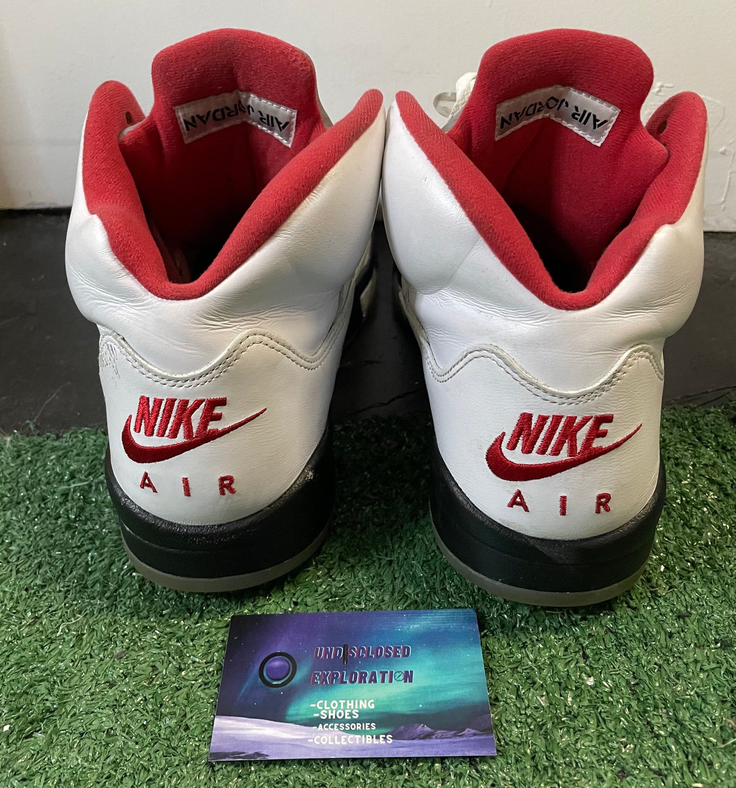 Jordan 5 fire red 2020 size 11men/12.5women