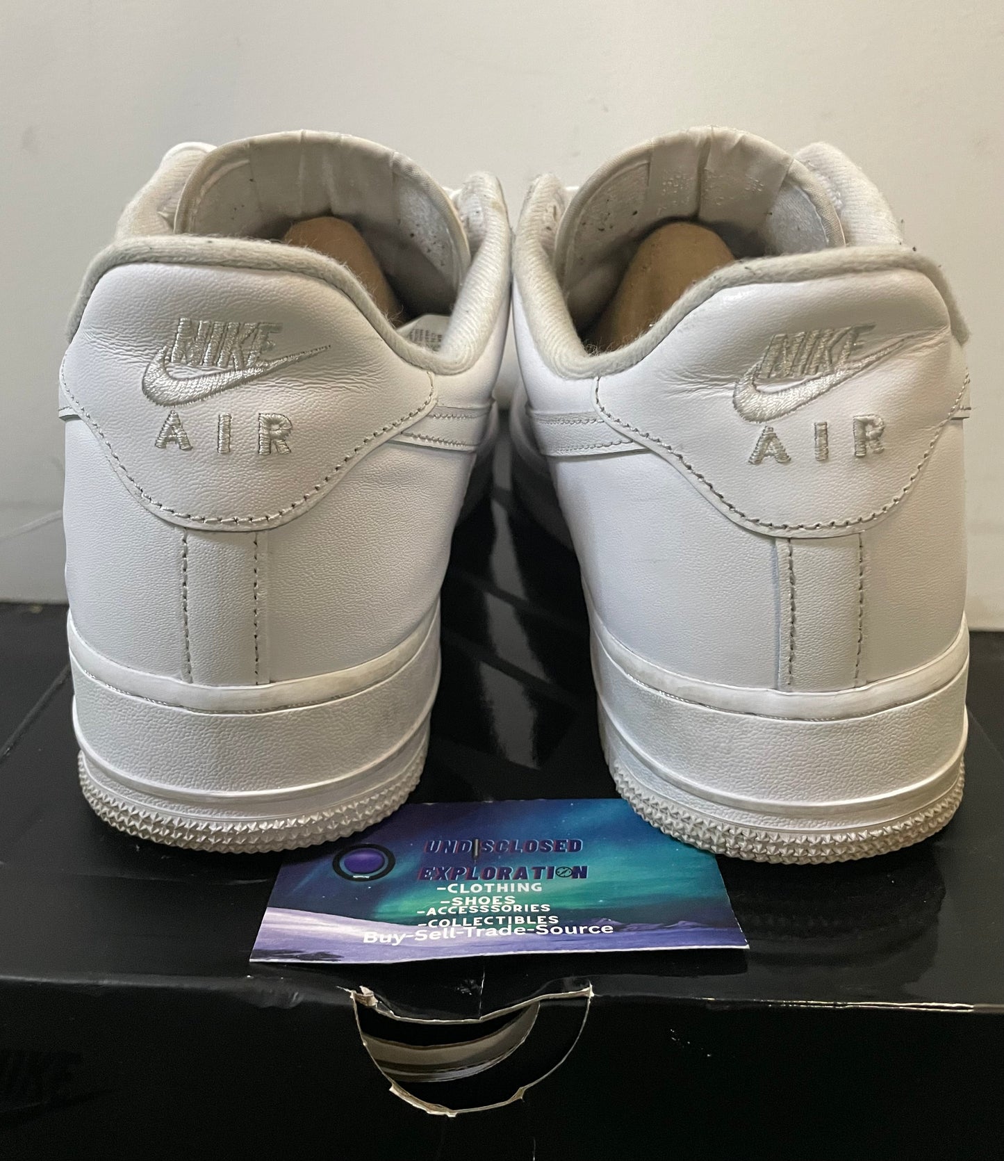 Nike Air Force 1 Low SP supreme white size 11men/12.5women