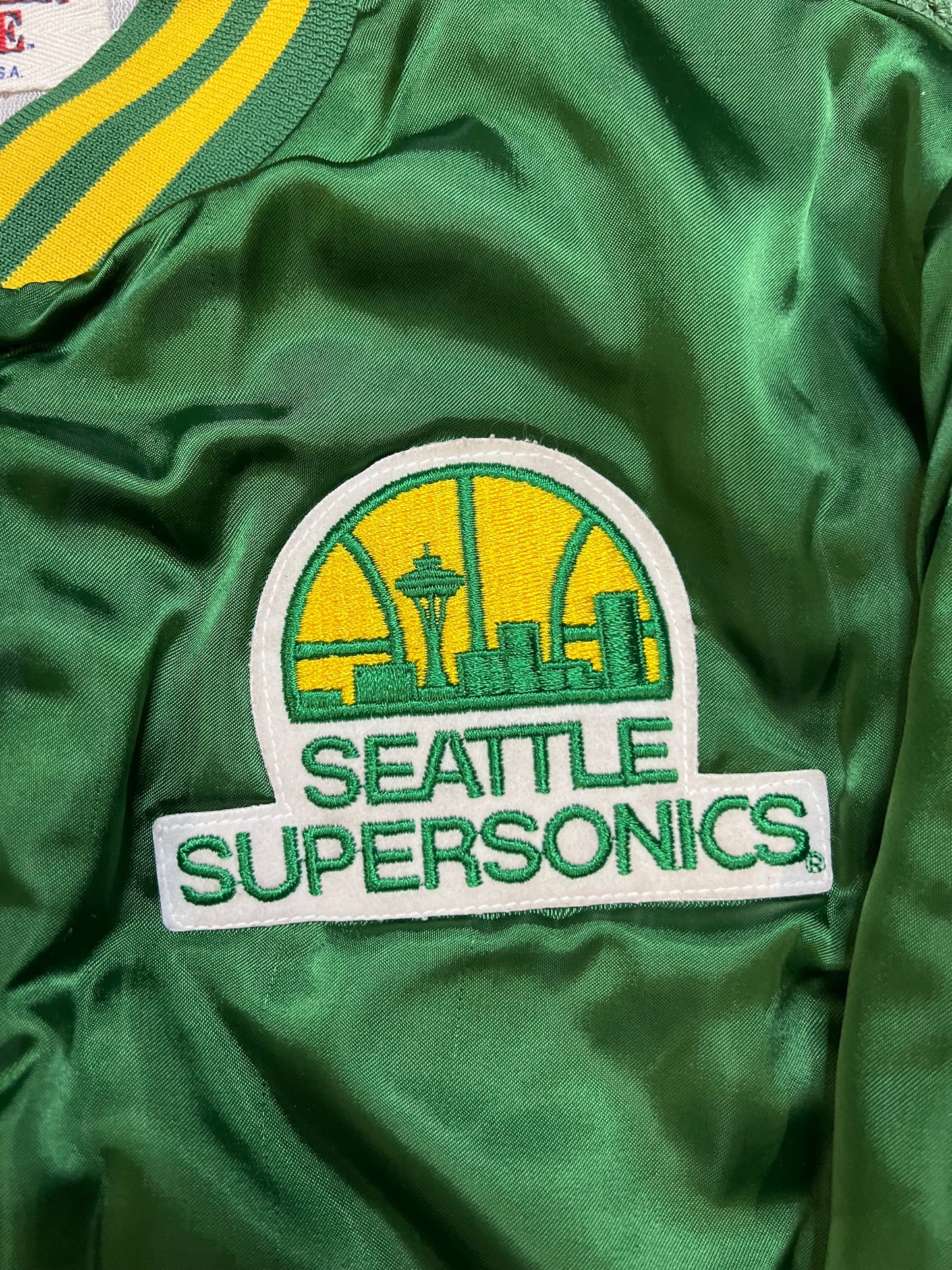 Vintage 1990s Seattle SuperSonics satin jacket
