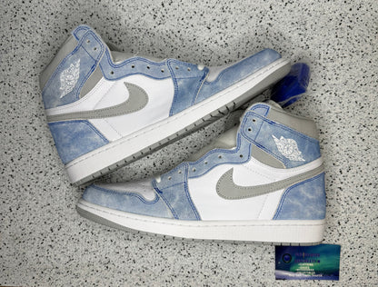 Jordan 1 Hyper Royal