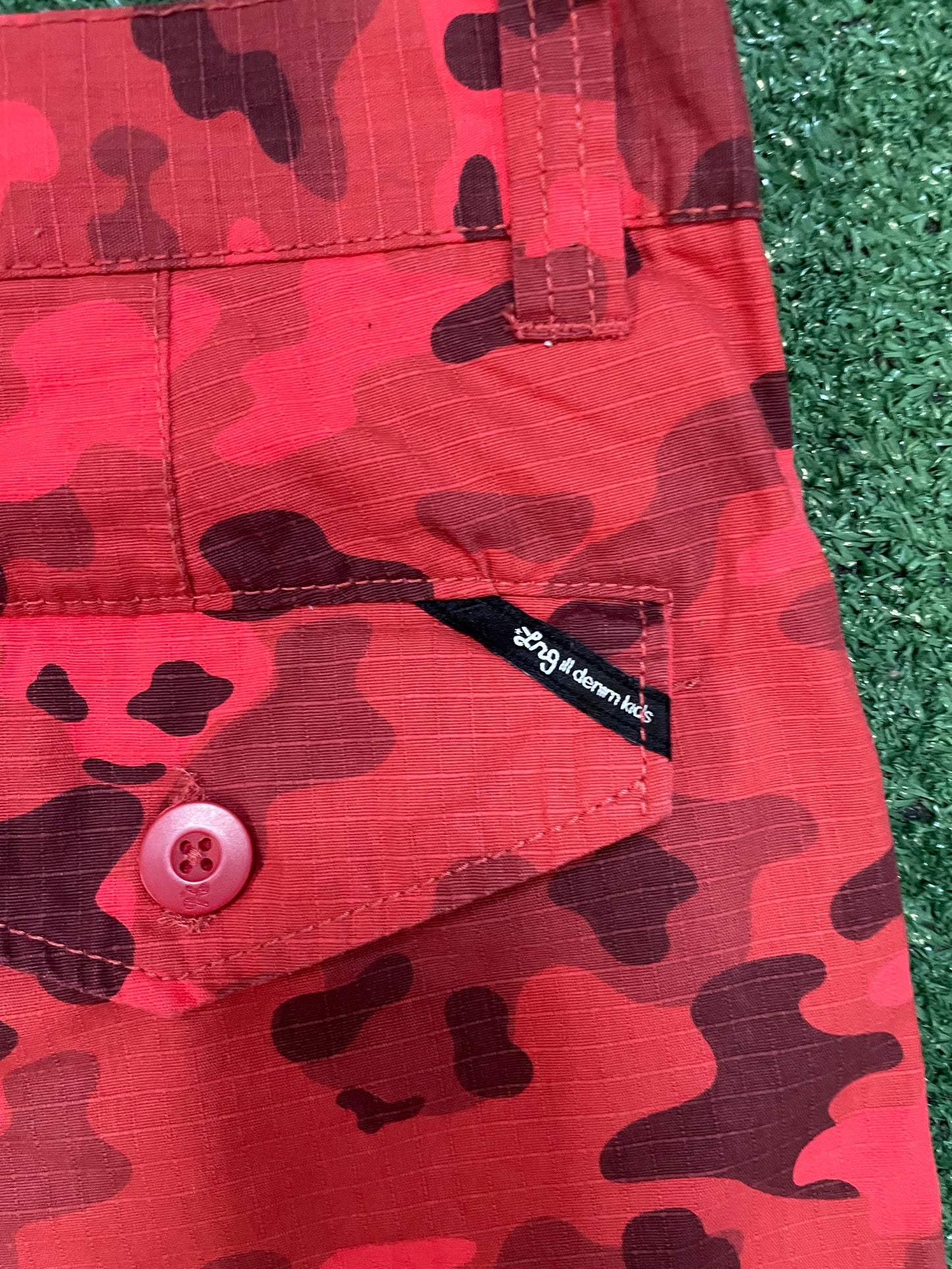 Vintage LRG red cargo camo shorts