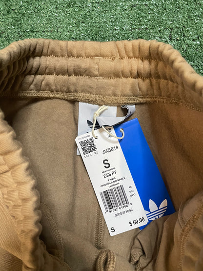 Adidas trefoil beige sweatsuit