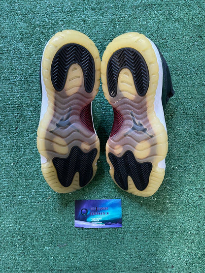 Jordan 11 72-10 size 6youth/7.5women
