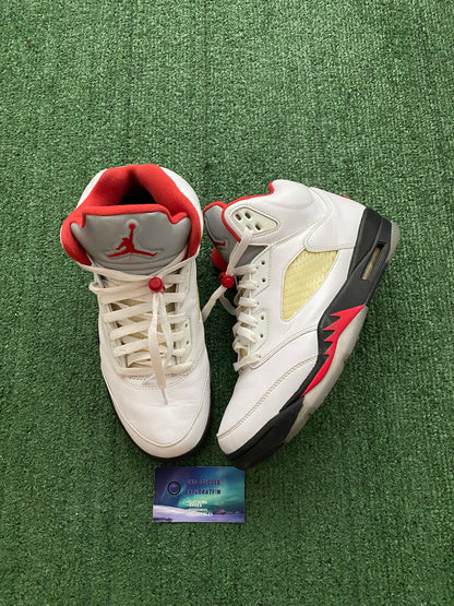 Jordan Retro 5 Fire Red 2020 size 8.5men/10women