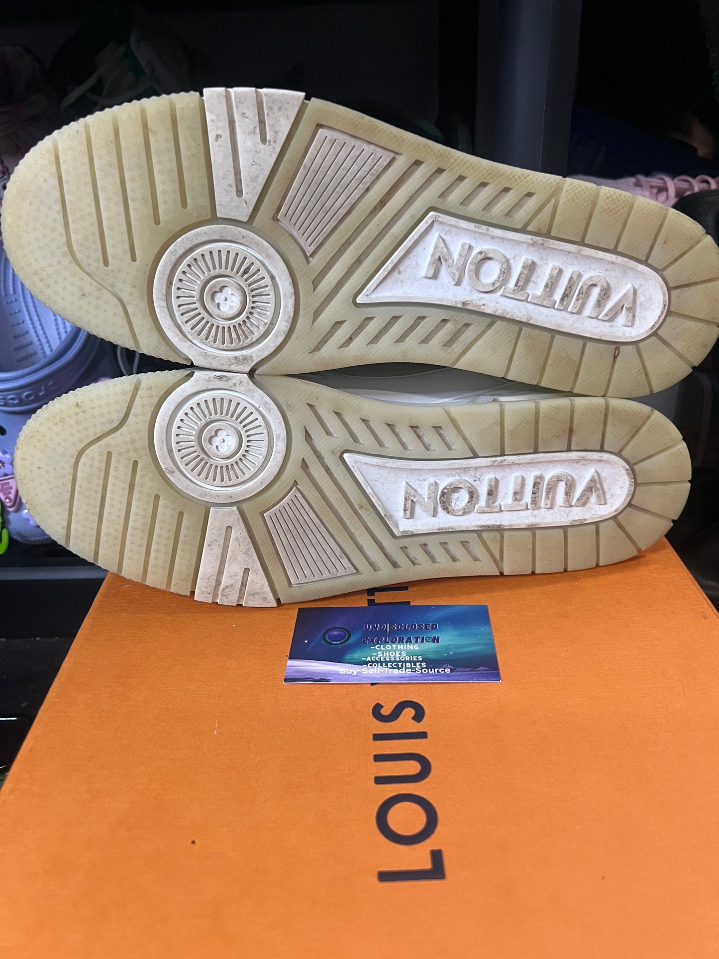 Louis Vuitton Trainer Low White size 10.5men/12women