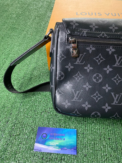 Louis Vuitton district Pm monogram eclipse M46255 shoulder bag