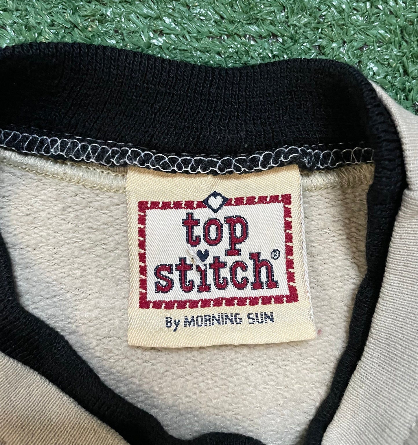 Vintage 1990s embroidered bird crewneck