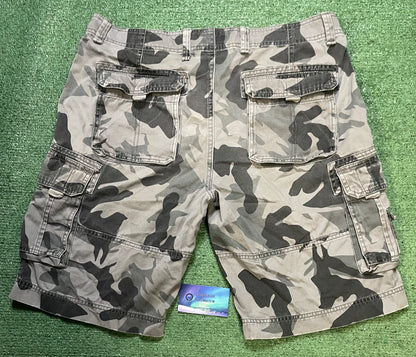 Vintage public opinion grey & black camo shorts