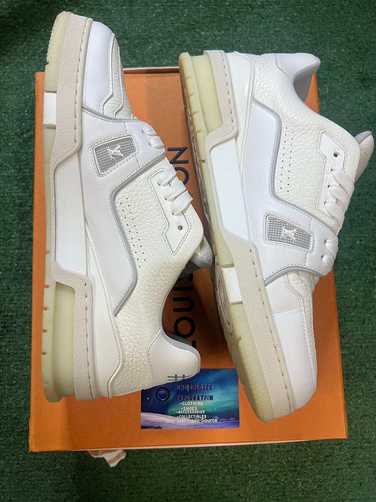 Louis Vuitton Trainer Low White size 10.5men/12women