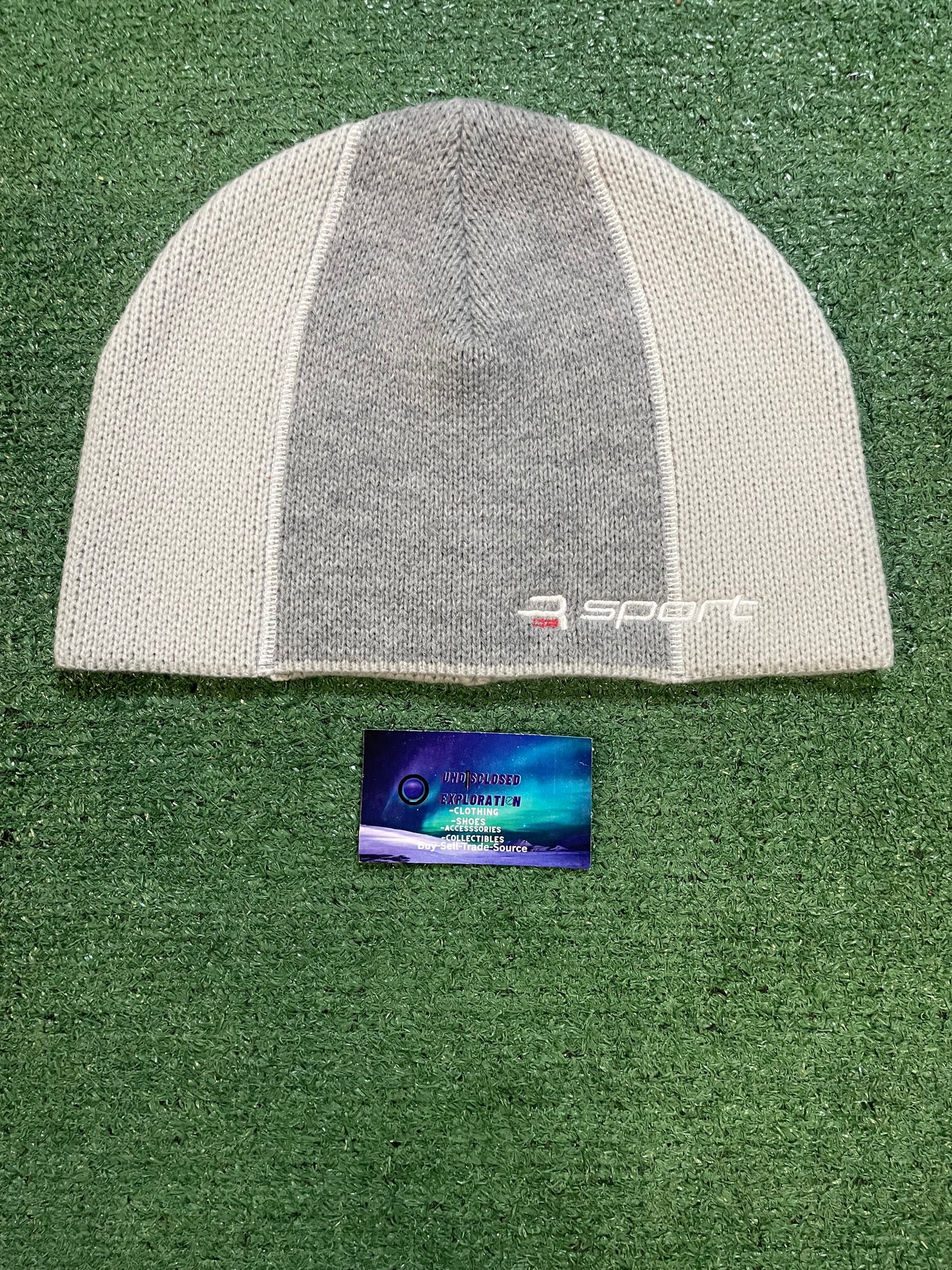 GV Gallery Raspberry hills R Sport beanie
