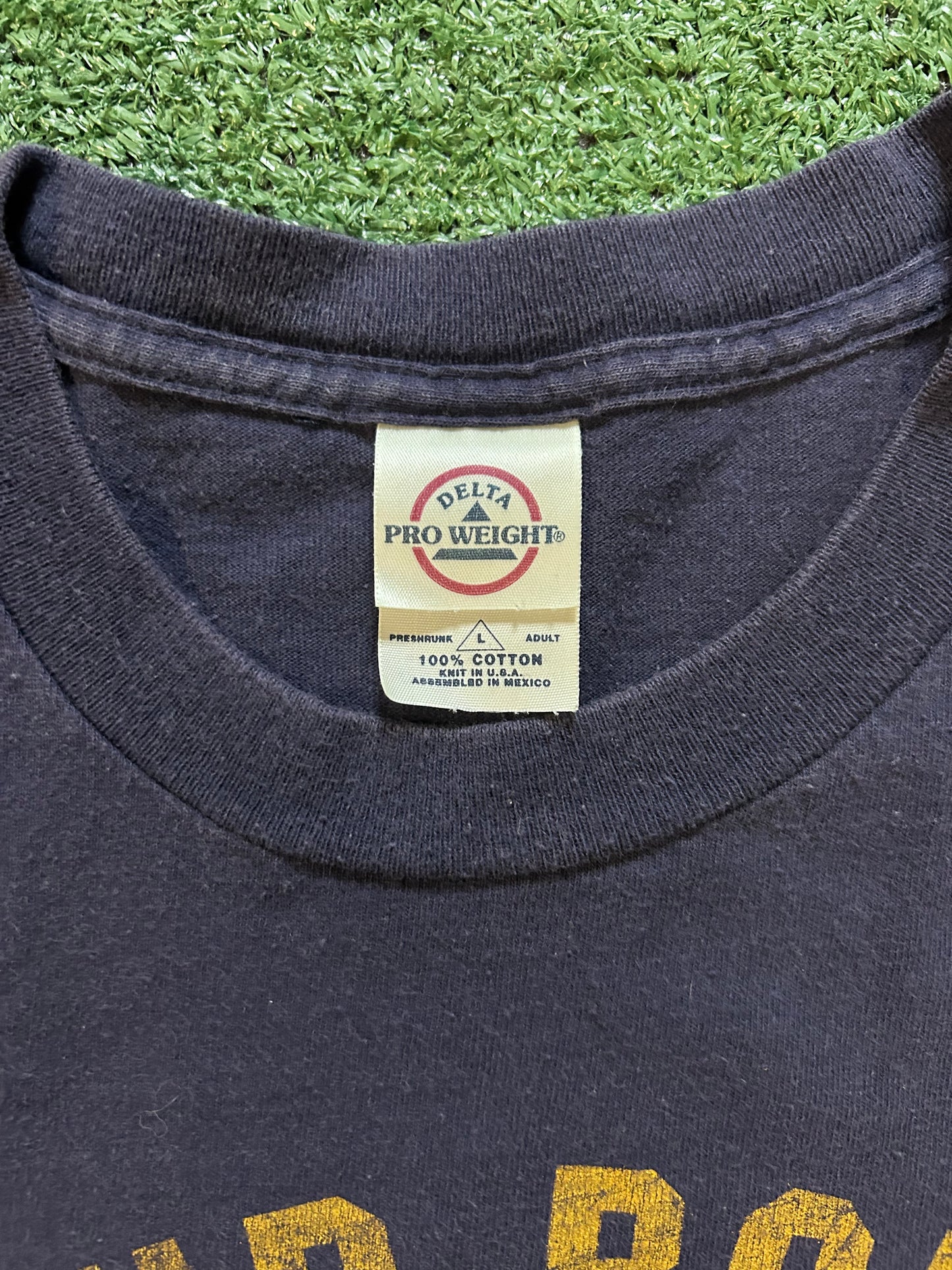 Vintage round bodies gym Simpsons Springfield tee