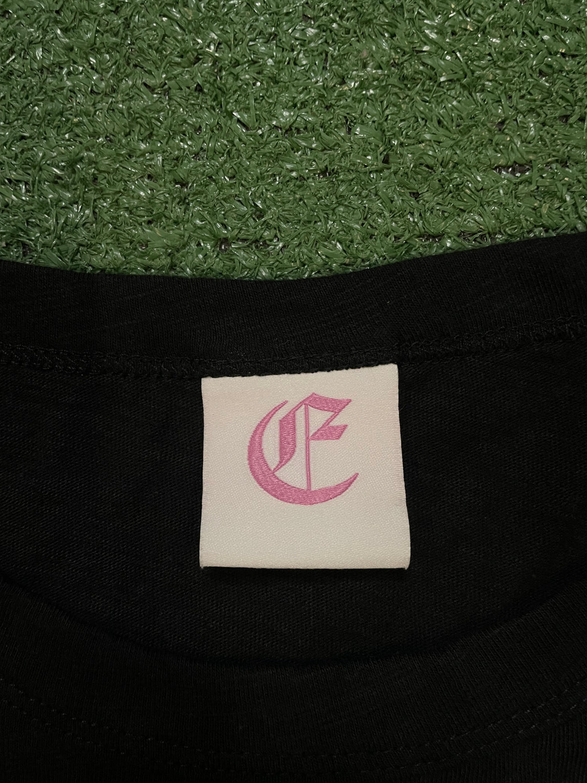Elysian black pocket tee