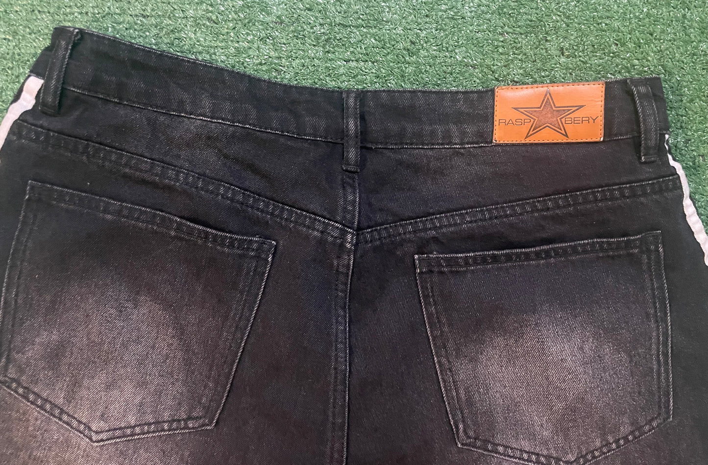 GV Gallery Glenci blowout shorts