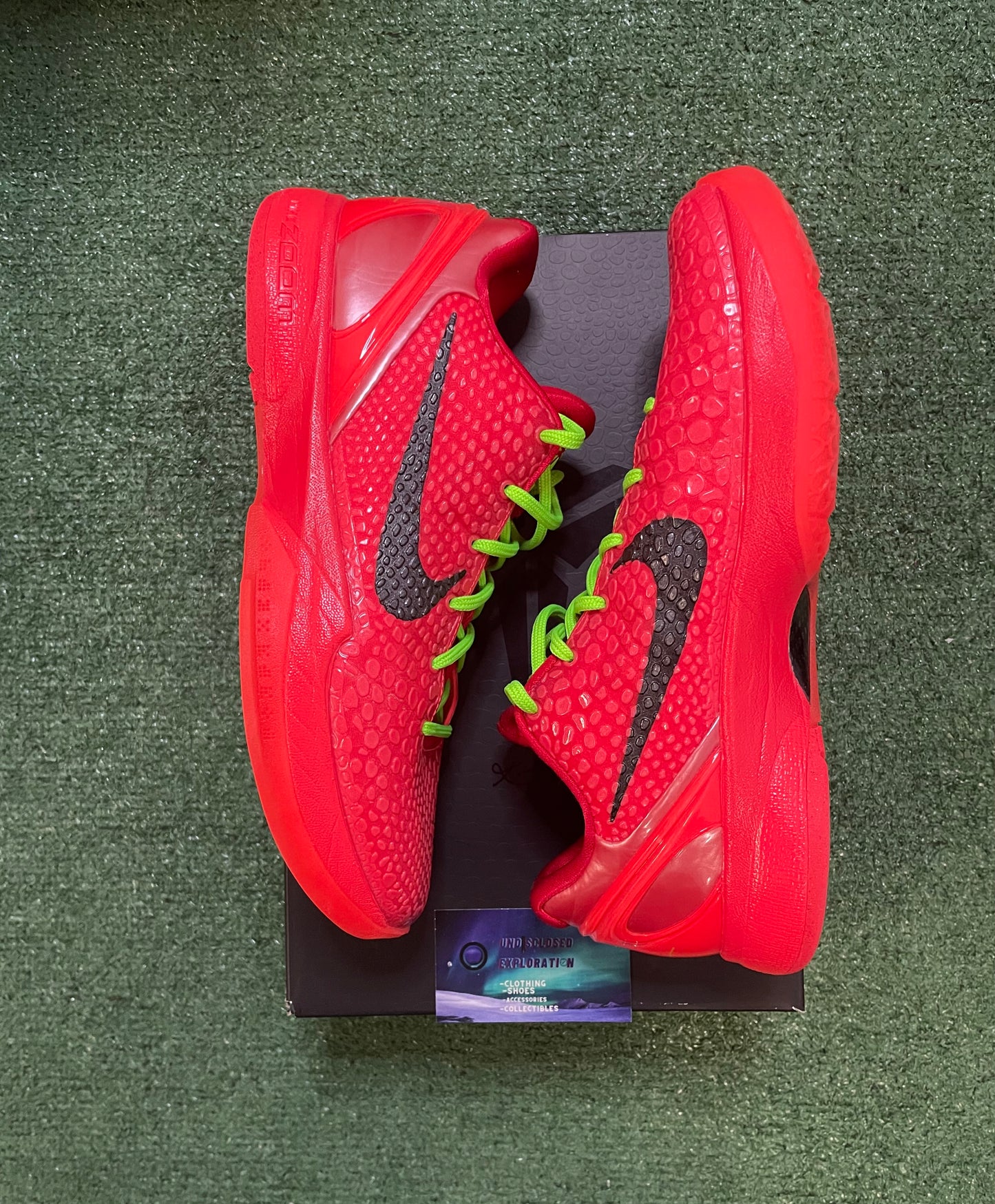 Kobe 6 reverse grinch size 11men/12.5women