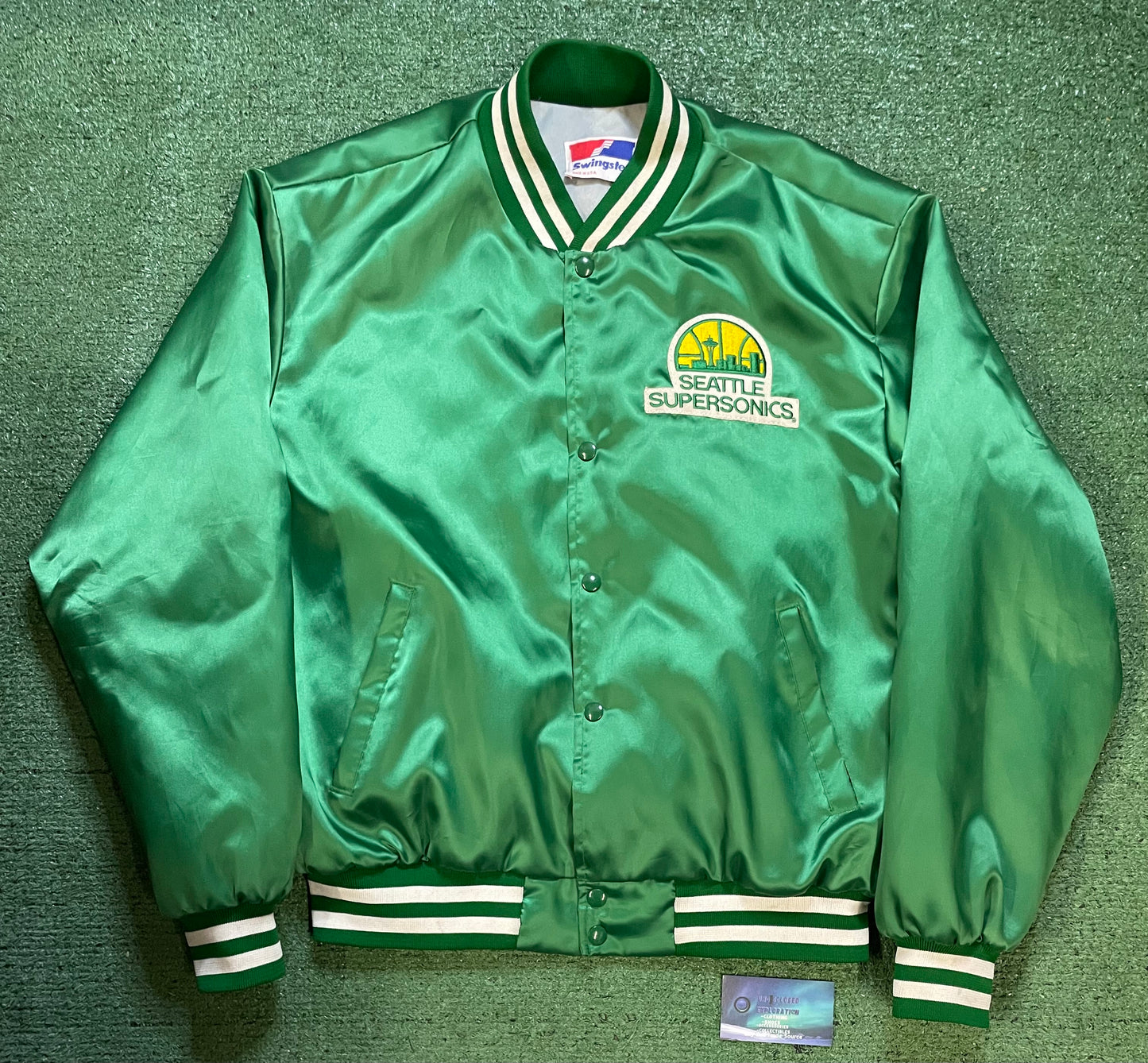 Vintage 1980s Seattle SuperSonics satin jacket