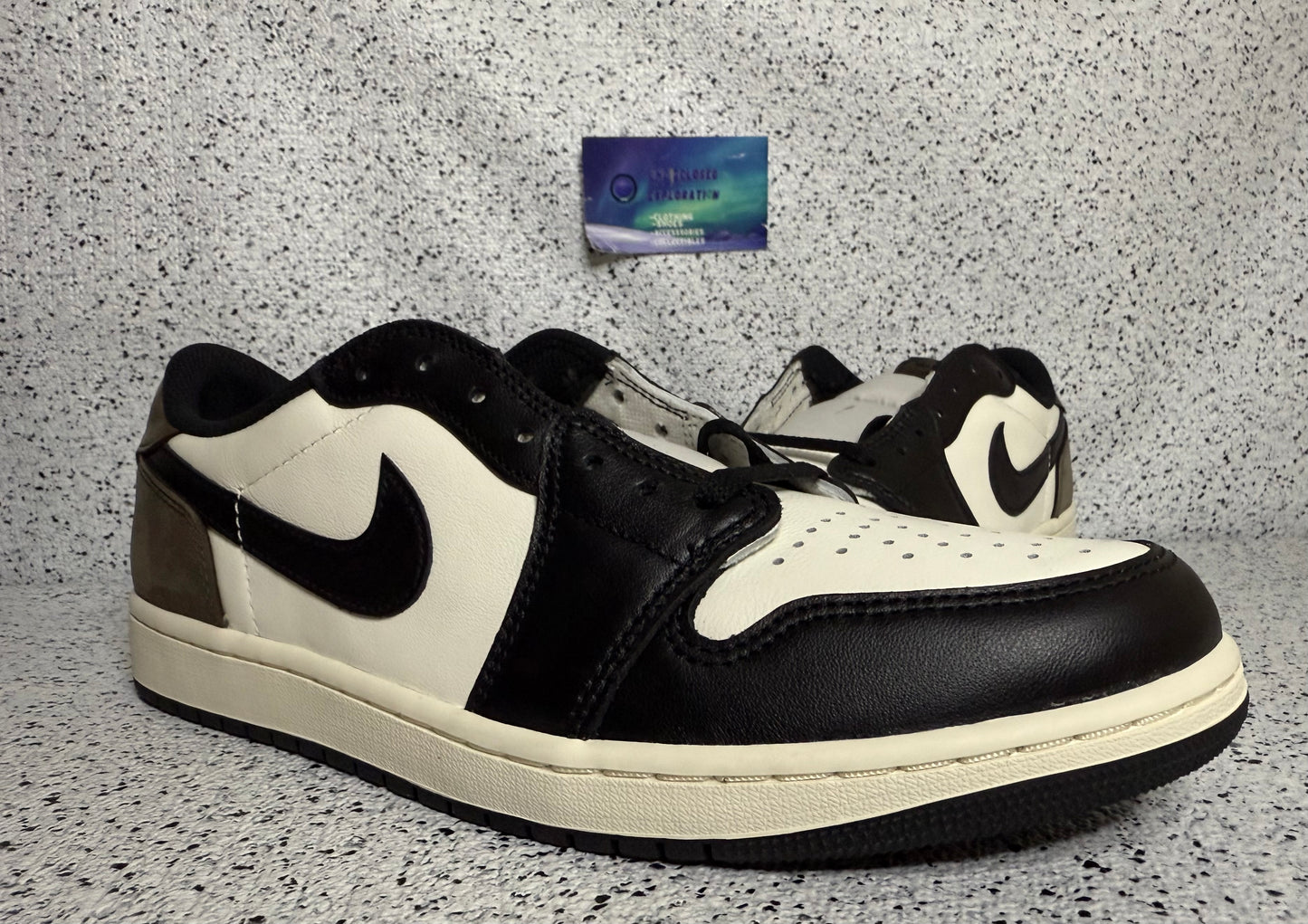 Jordan 1 Low Mocha
