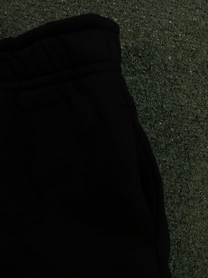 Lacoste embroidered  black shorts