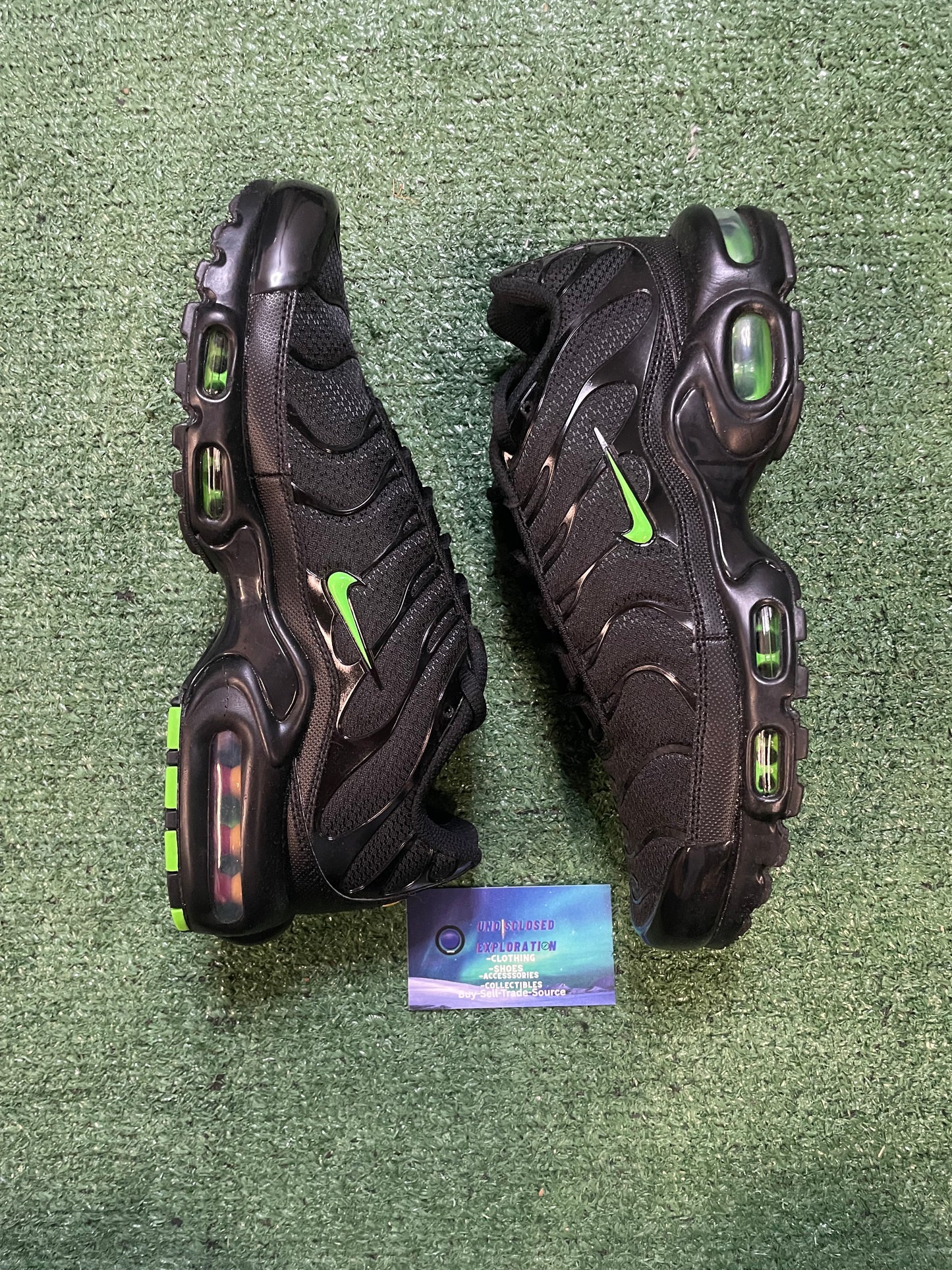 Nike air max plus green strike