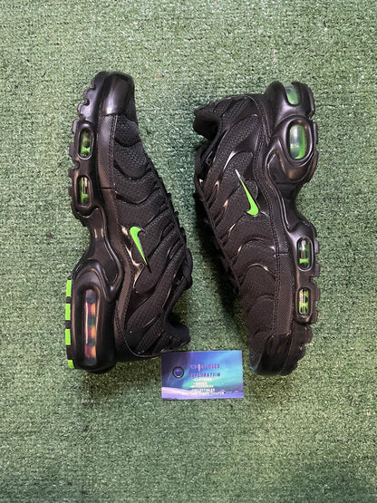 Nike air max plus green strike