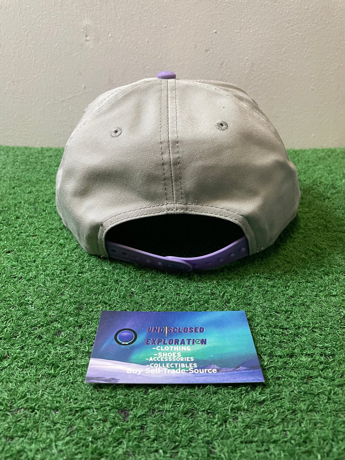 Seattle Mariners grey and light purple hat