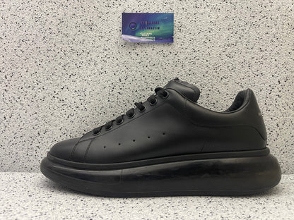 Alexander McQueen Oversized Sneaker Clear Sole Black 45 EU/12 Men “Preowned”