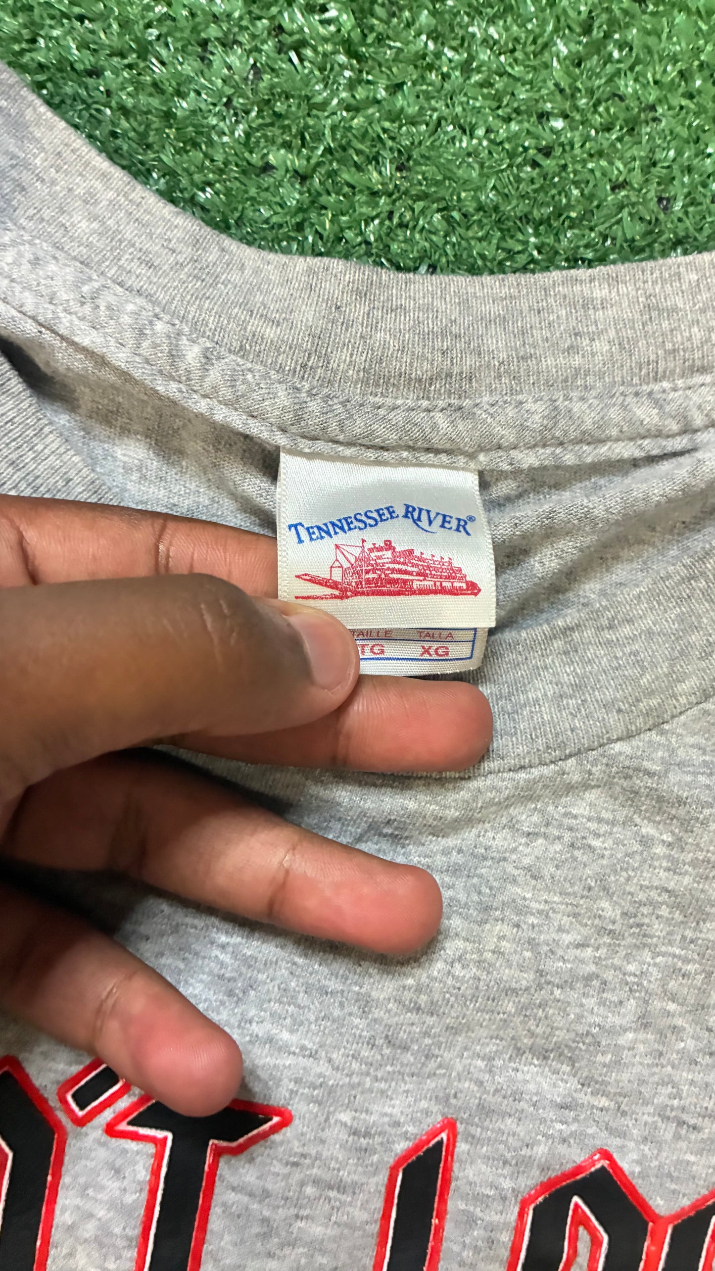 I Don’t look for trouble it finds me grey tee