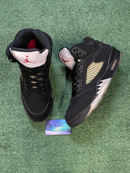 Air Jordan 5 Black Metallic 2016 size 11men/12.5women