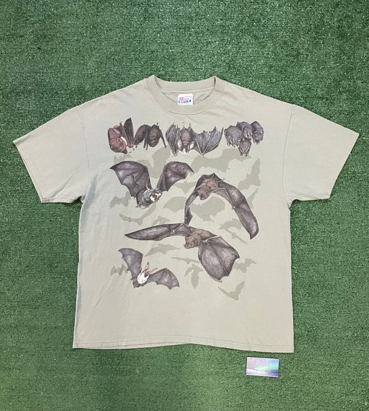 Vintage 1990s Bats of the world tee