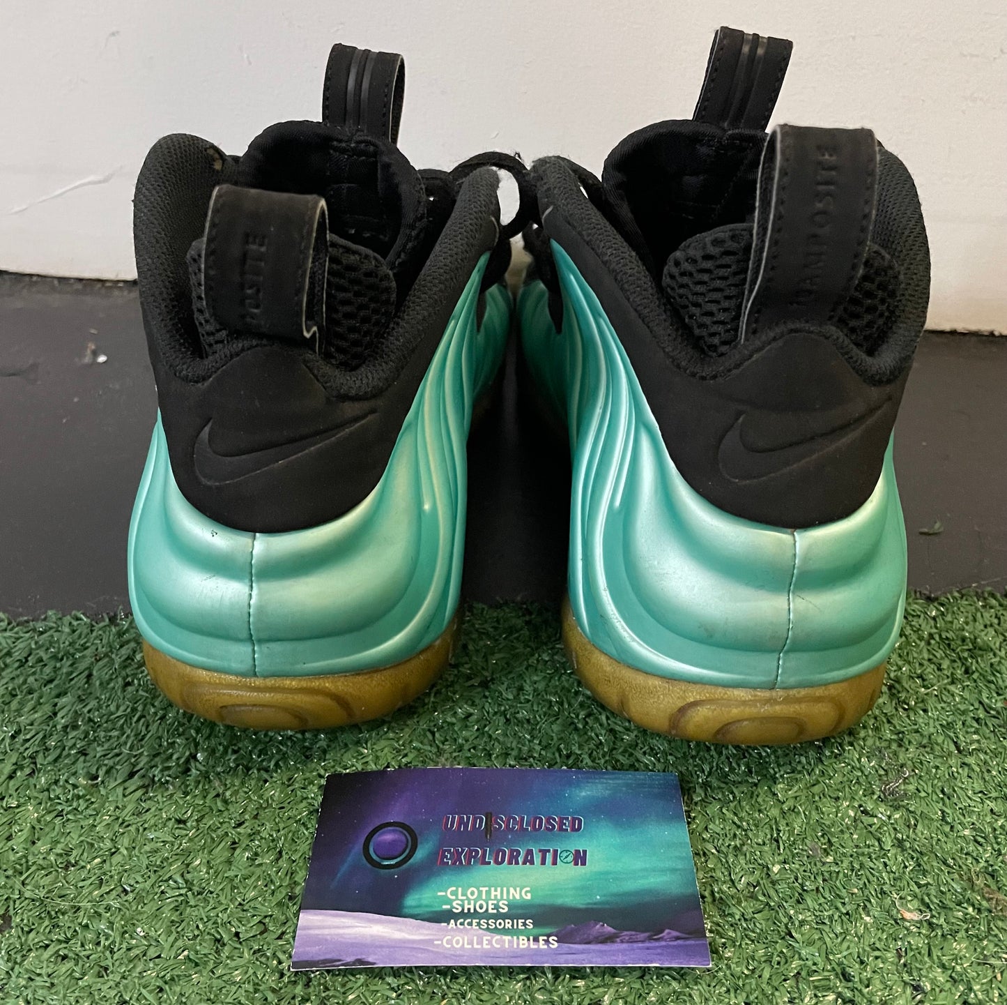 Nike Foamposite pro island green size 8men/9.5women