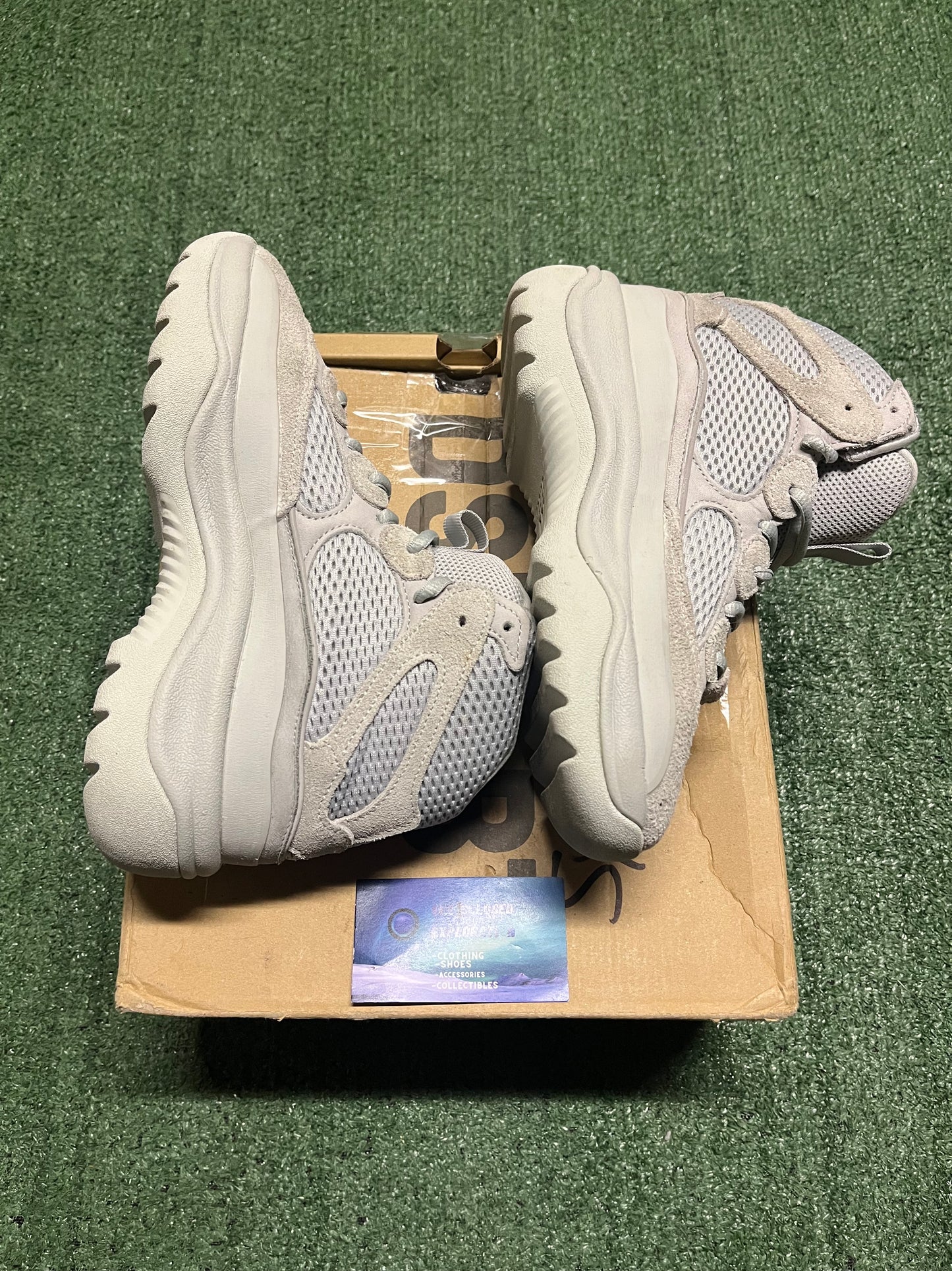 Adidas yeezy desert boot salt size 5men/6.5women