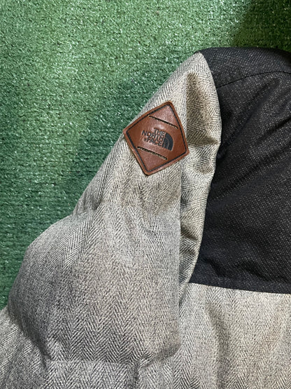The North Face Nuptse ridge gray and black parka