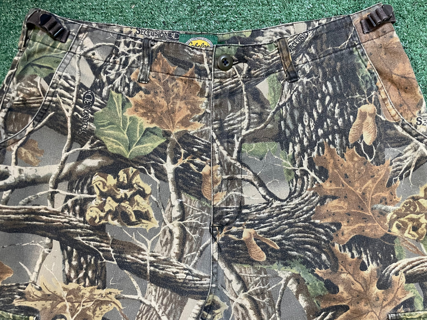 Leave camo cargo pants
