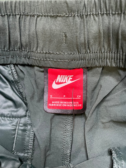 Nike tech woven dark green pants