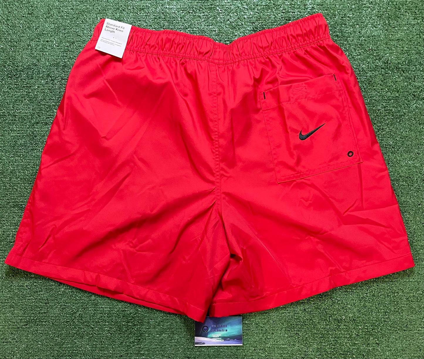 Nike club flow red essential shorts