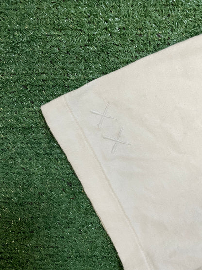 Kaws X Uniqlo clean slate tee