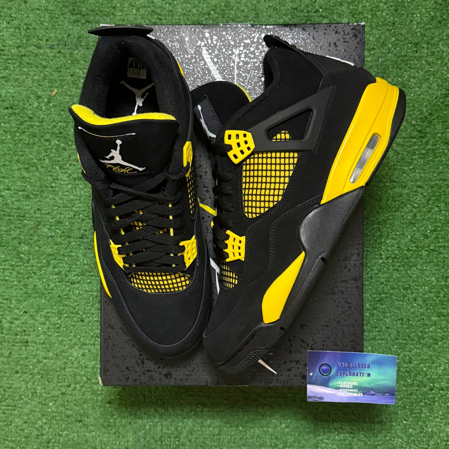 Jordan 4 Thunder 11.5 Men/13 Women “Preowned”