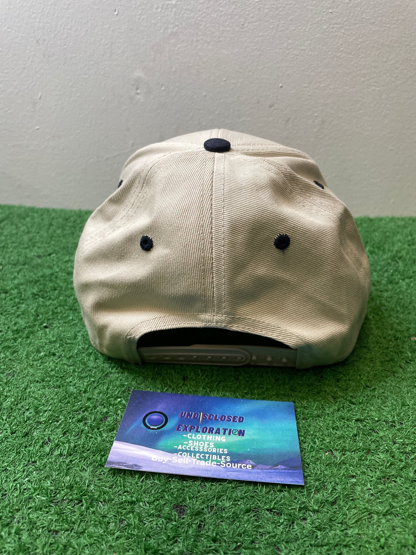 Seattle Kraken white/deep sea blue hat