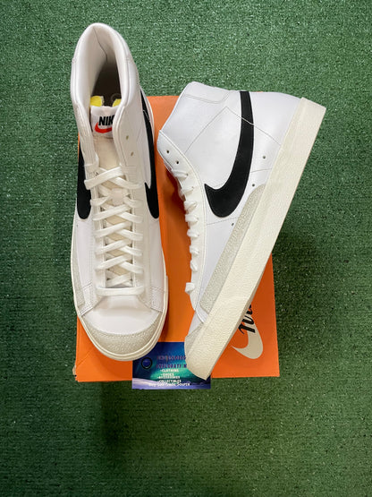 Nike Blazer mid 77 black & white size 12.5men/14women